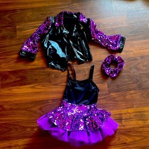 Weiss man dance costume small child. Great condition worn once.